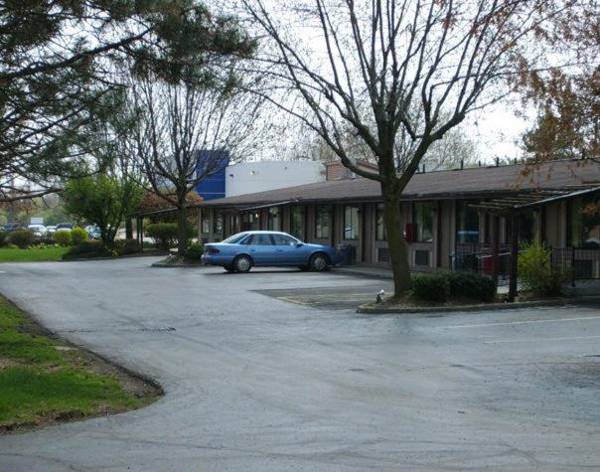 Budgetel Inn & Suites