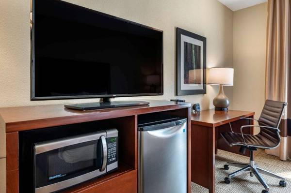 Workspace - Comfort Suites Columbus West - Hilliard