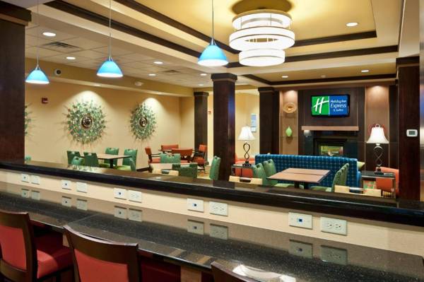 Holiday Inn Express & Suites Dayton South - I-675 an IHG Hotel