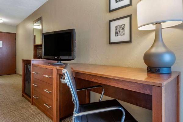 Workspace - Quality Inn