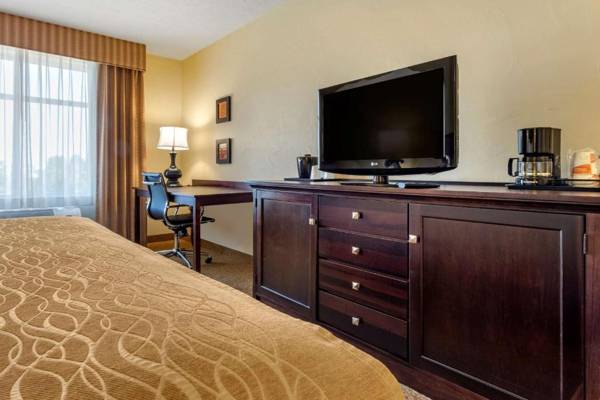 Workspace - Comfort Inn & Suites