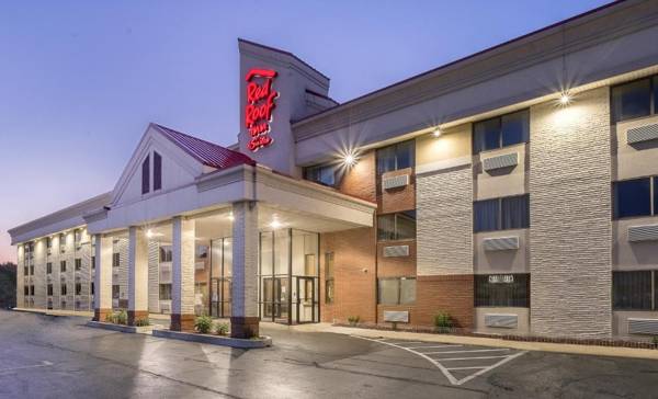 Red Roof Inn & Suites Cleveland - Elyria