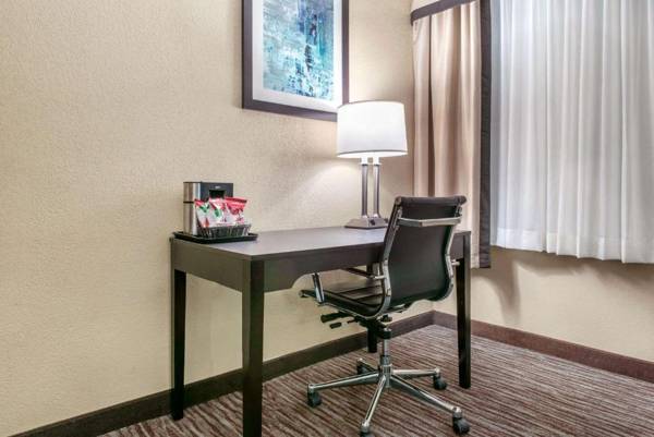 Workspace - Clarion Inn Dayton Airport