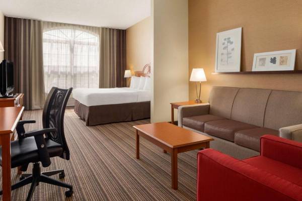 Workspace - Country Inn & Suites by Radisson Findlay OH