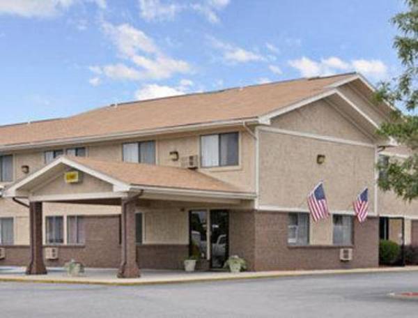 Super 8 by Wyndham Franklin/Middletown Area