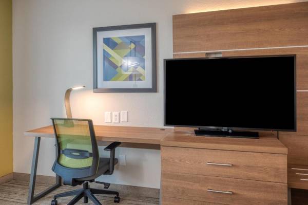 Workspace - Holiday Inn Express Hotel & Suites Greenville an IHG Hotel