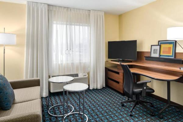 Workspace - Fairfield Inn & Suites Lima