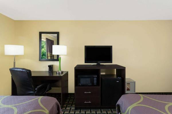 Super 8 by Wyndham Marietta