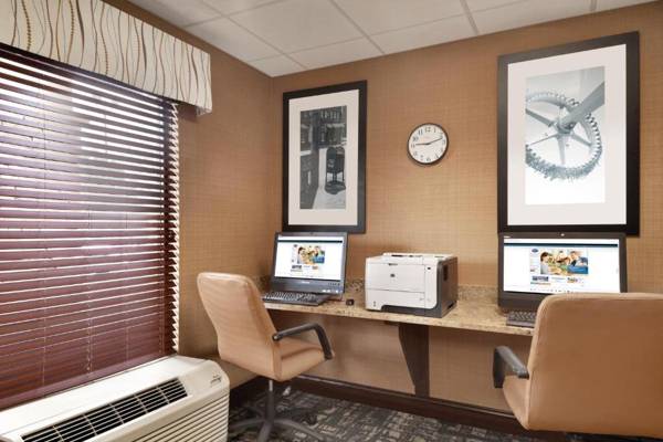 Workspace - Hampton Inn Cincinnati Kings Island