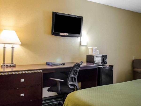 Workspace - Quality Inn & Suites Medina- Akron West