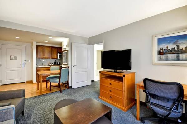 Workspace - Homewood Suites by Hilton Cincinnati-Milford