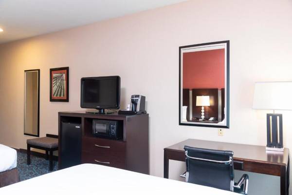 Workspace - Holiday Inn Express & Suites - New Philadelphia Southwest an IHG Hotel