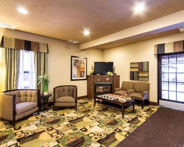 Quality Inn & Suites Oakwood Village