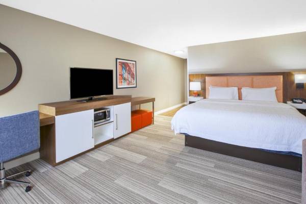 Workspace - Hampton Inn & Suites Oakwood Village-Cleveland