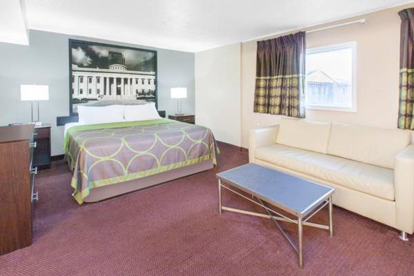 Super 8 by Wyndham Millbury/Toledo