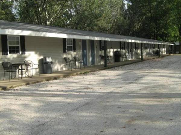 White Caps Motel