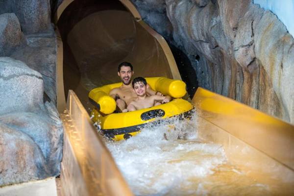 Cedar Point Castaway Bay Indoor Water Park