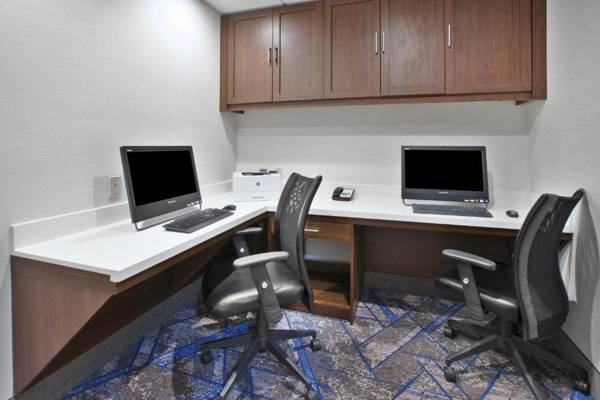 Workspace - Hampton Inn & Suites Springboro