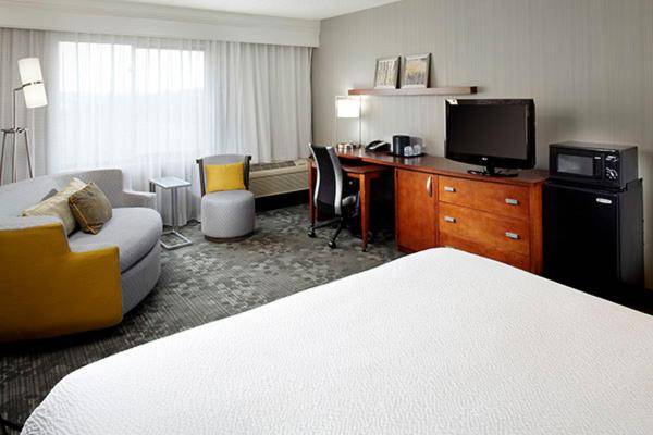 Courtyard by Marriott Akron Stow