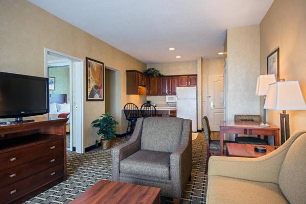 Holiday Inn Express Hotel & Suites Youngstown North-Warren/Niles an IHG Hotel