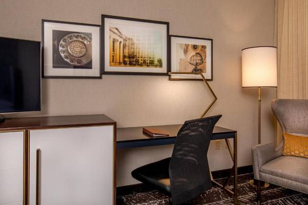 Workspace - Doubletree By Hilton Youngstown Downtown