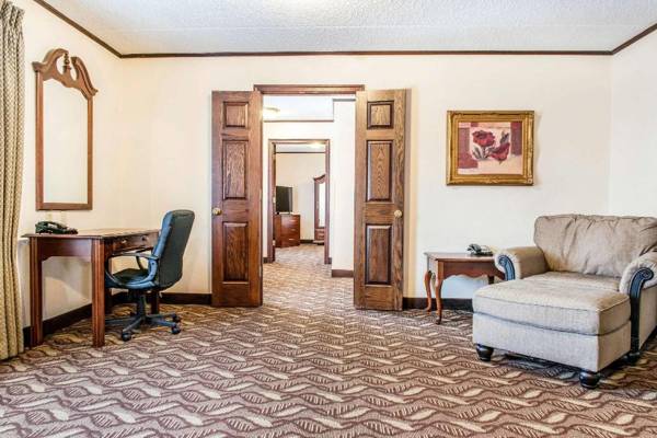 Workspace - Quality Inn & Suites Zanesville