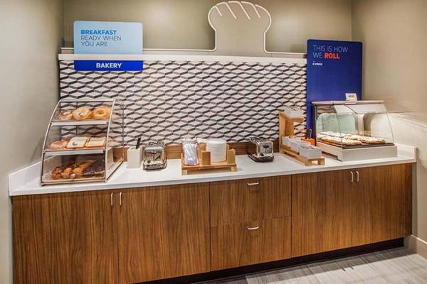 Holiday Inn Express Hotel & Suites Oklahoma City-Bethany an IHG Hotel
