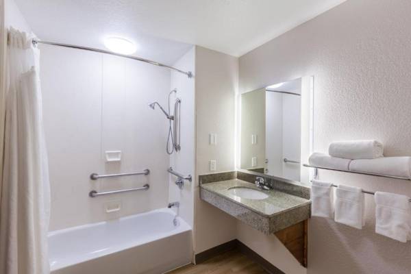 Holiday Inn Express Hotel & Suites Tulsa South Broken Arrow Highway 51 an IHG Hotel