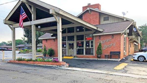 Charles Wesley Motor Lodge Broken Bow