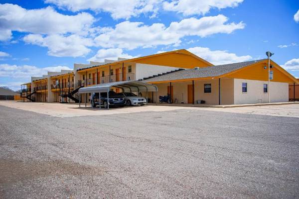 OYO Hotel Duncan OK - Hwy 81 Near Chisholm Casino