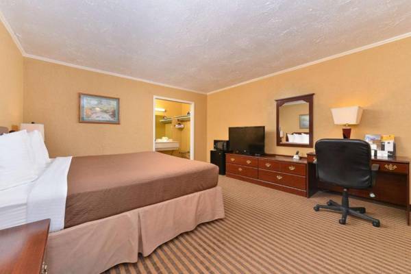 Workspace - Executive Plus Inn and Suites