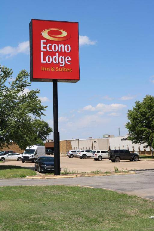 Econo Lodge Inn & Suites