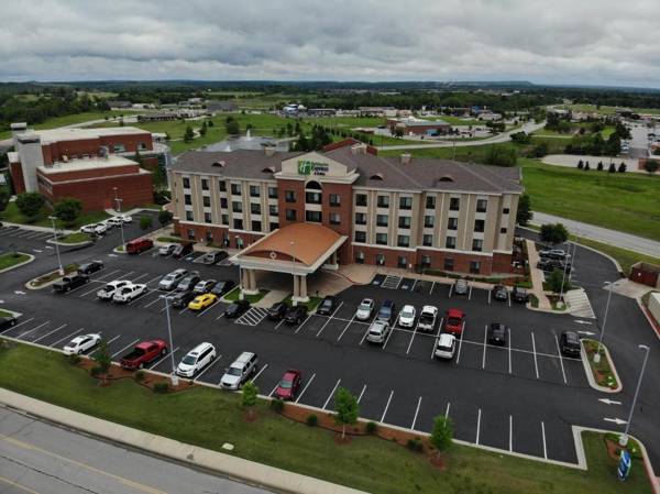 Holiday Inn Express & Suites Glenpool an IHG Hotel