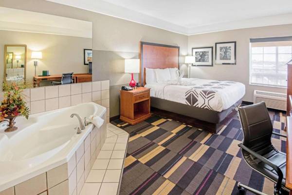 Workspace - La Quinta by Wyndham Oklahoma City - Moore