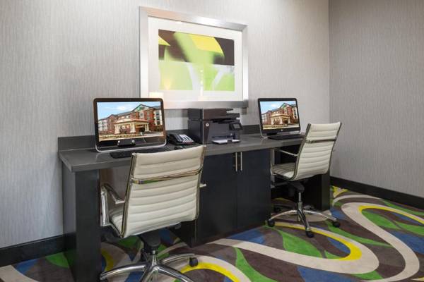 Workspace - Holiday Inn Express and Suites Norman an IHG Hotel
