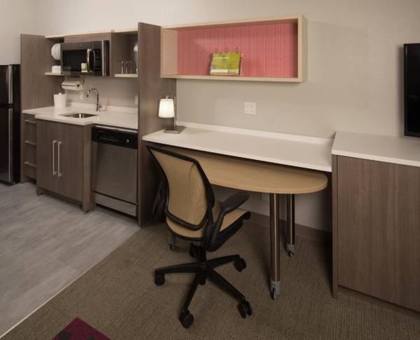 Workspace - Home2 Suites by Hilton Owasso