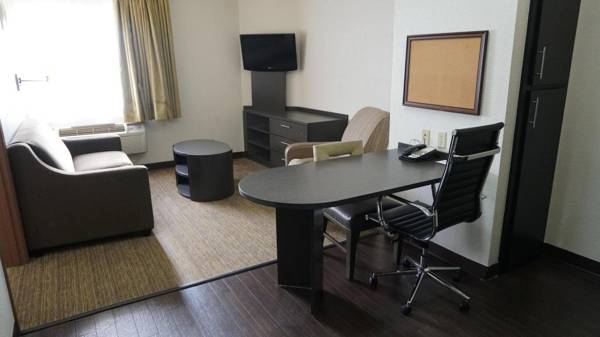 Workspace - Candlewood Suites Tulsa