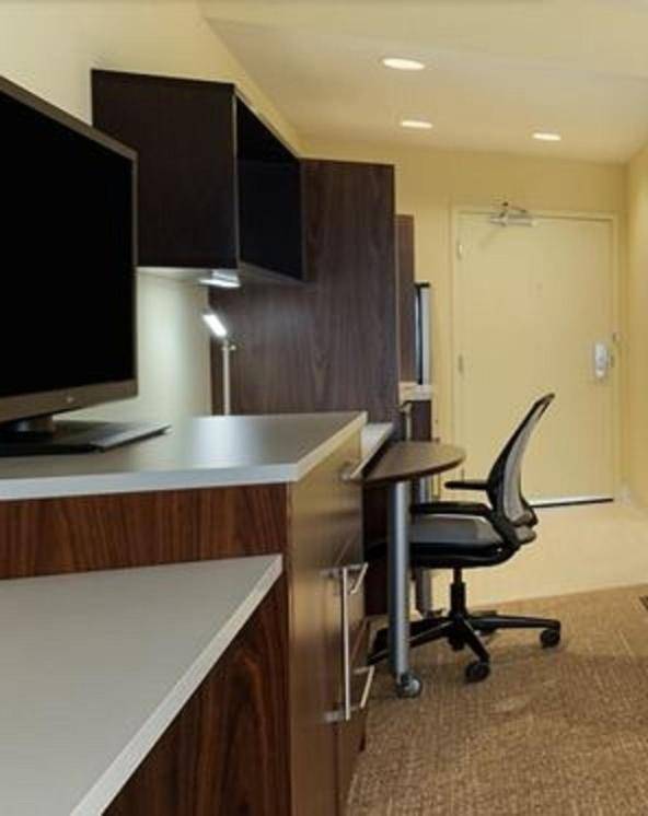 Workspace - Home2 Suites by Hilton Tulsa Hills