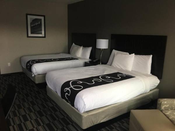 Catoosa Inn & Suites