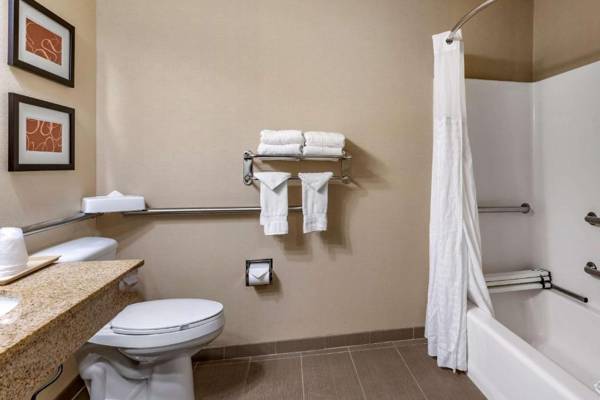 Comfort Suites Linn County Fairground and Expo