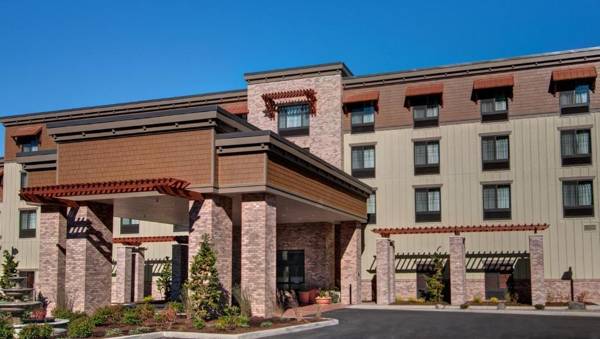 Hampton Inn & Suites Astoria