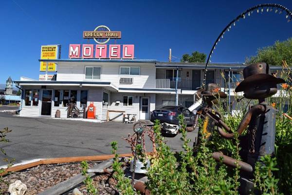 Oregon Trail Motel and Restaurant