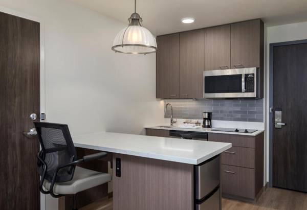 Workspace - Hyatt House Portland/Beaverton