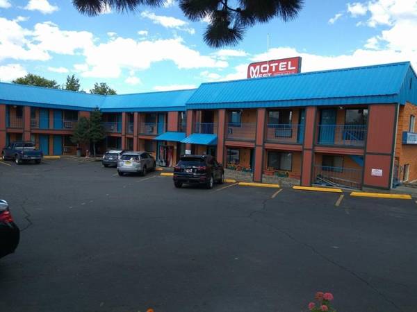 Motel West