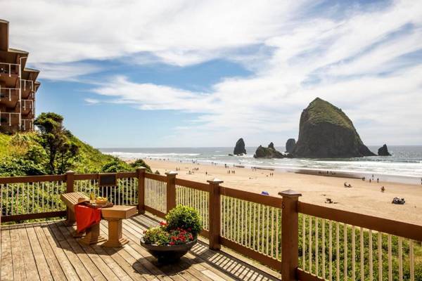 Hallmark Resort in Cannon Beach