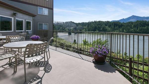 Best Western Plus Columbia River Inn