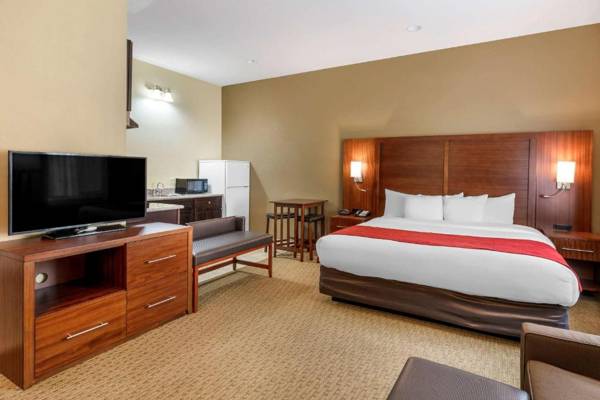 Comfort Suites Eugene