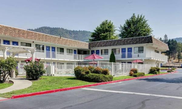 Motel 6-Grants Pass OR