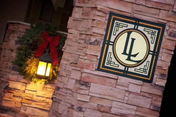 Larkspur Landing Hillsboro-An All-Suite Hotel