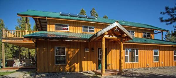 DiamondStone Guest Lodges